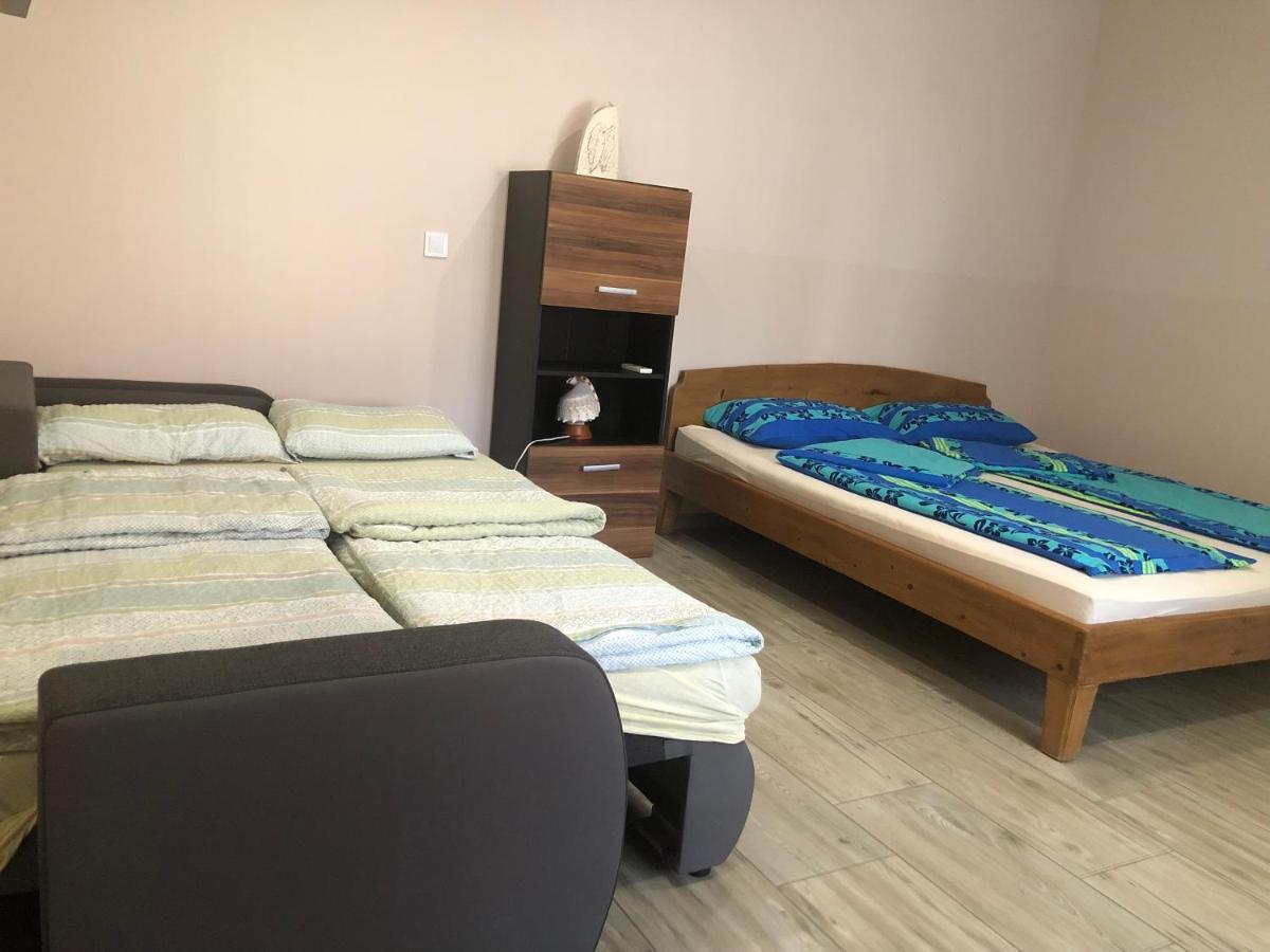 Eddy Apartman Eger Exterior photo